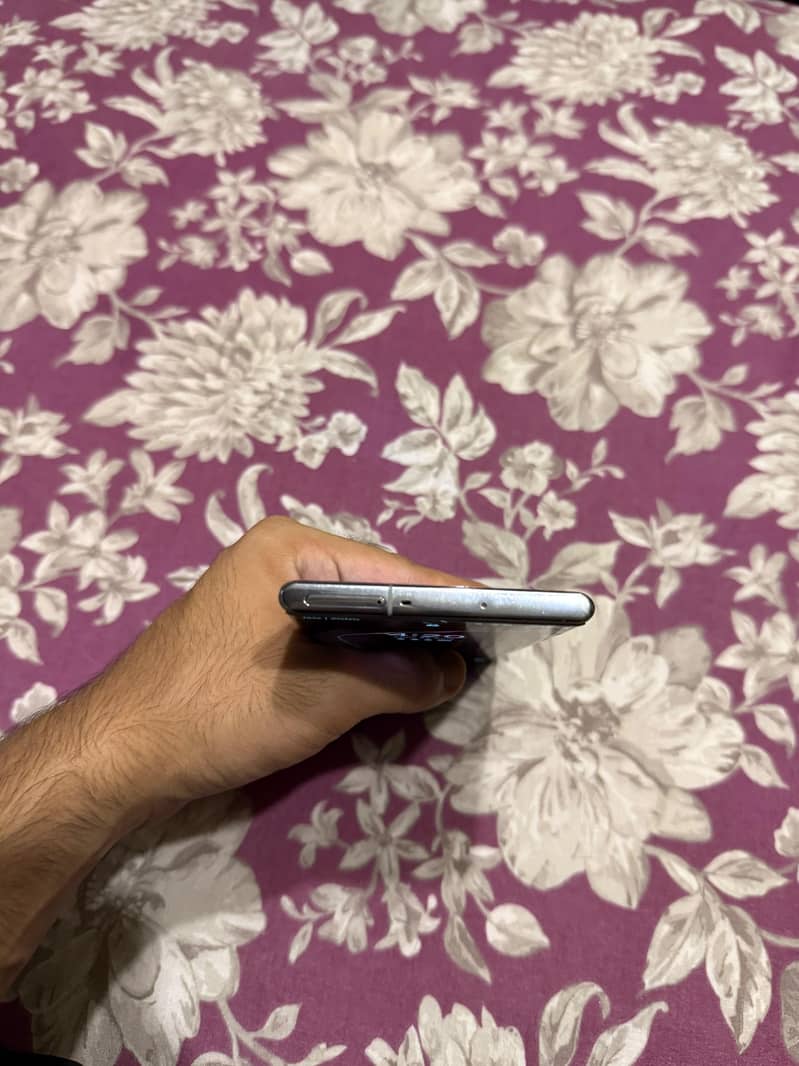 Samsung Mobile Note 10 Plus 4