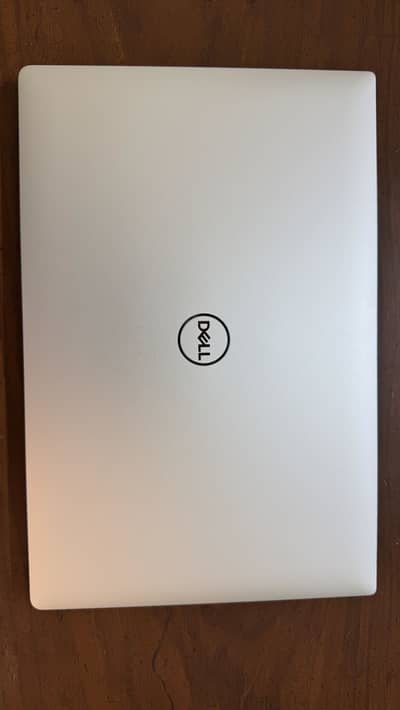 Dell Precision 5540 | Core i7 9thGen | 32GB RAM | NVIDIA Quadro T2000