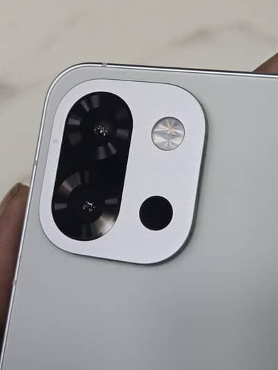 One Plus 13s ( 12/256gb )