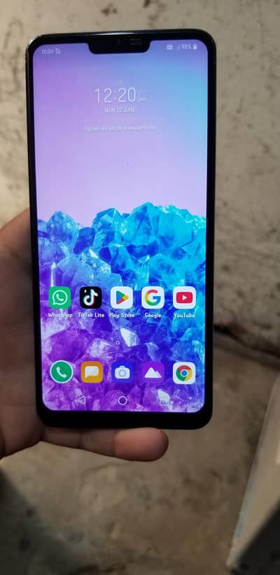 LG Q9 [4gb 64gb non pta] 03079436021 cal me