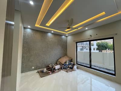 Modern House 70ft Main Boulevard. Excellent Finish n best construction