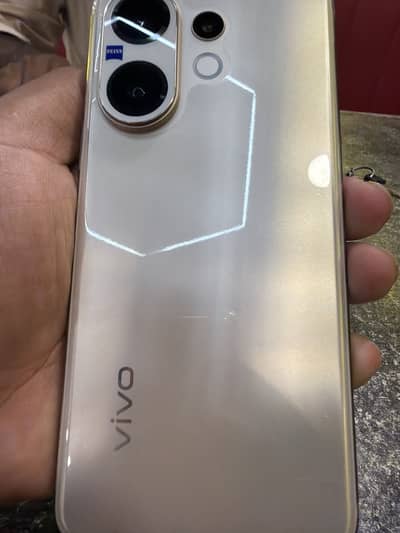 Vivo V60