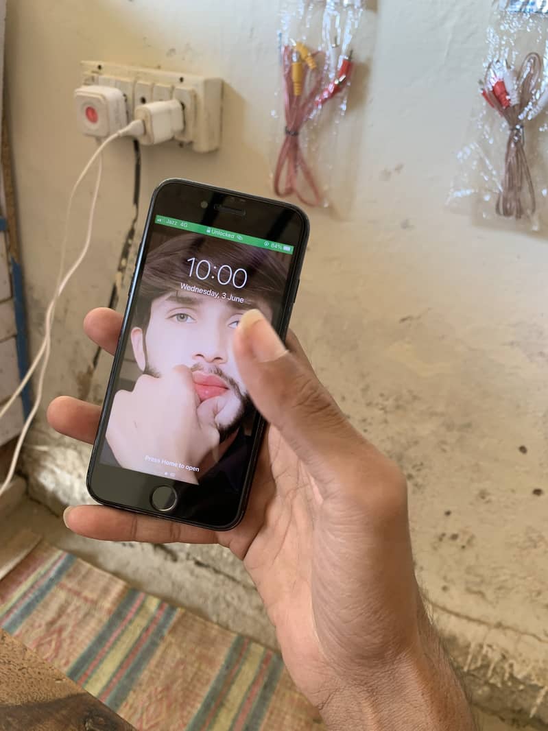 Apple iPhone 7 PTA 1