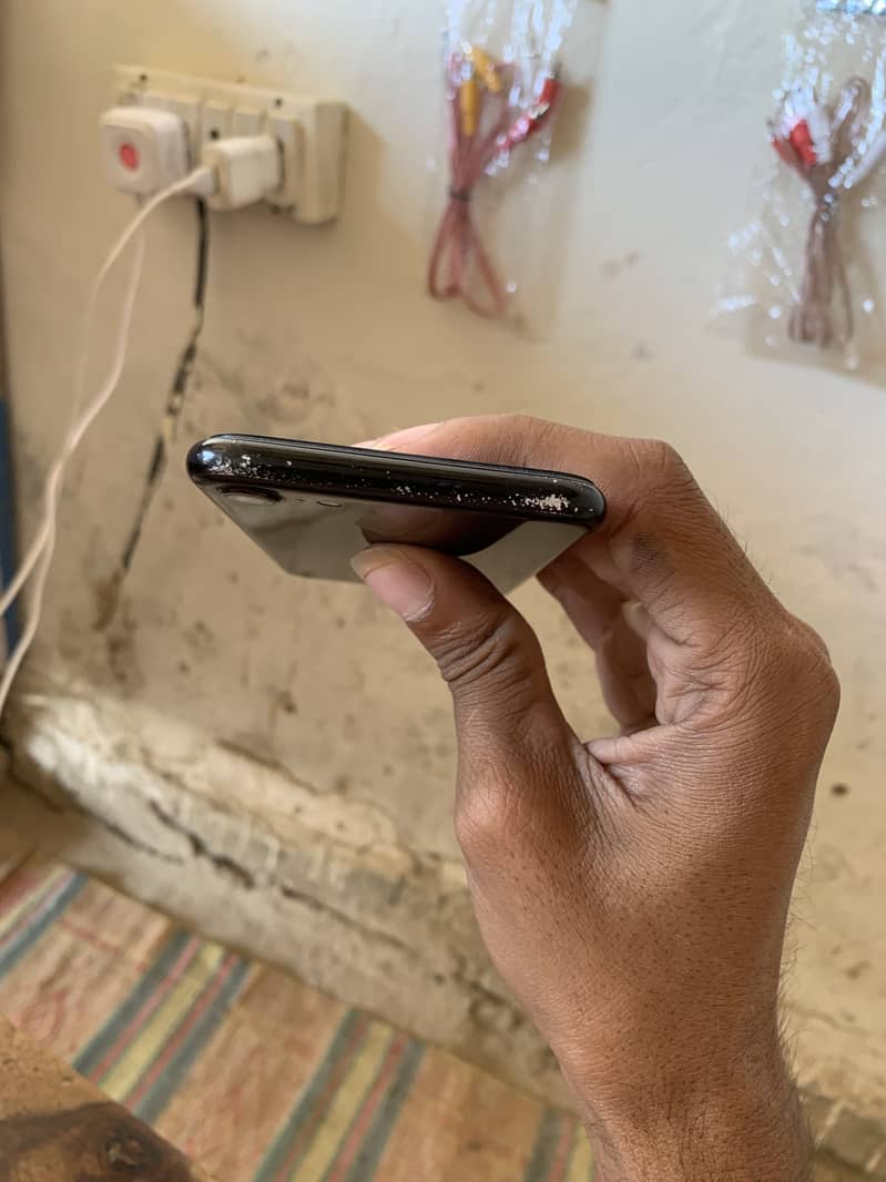 Apple iPhone 7 PTA 4