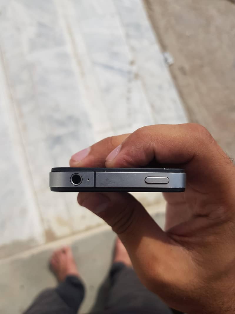 Apple iPhone 4 3