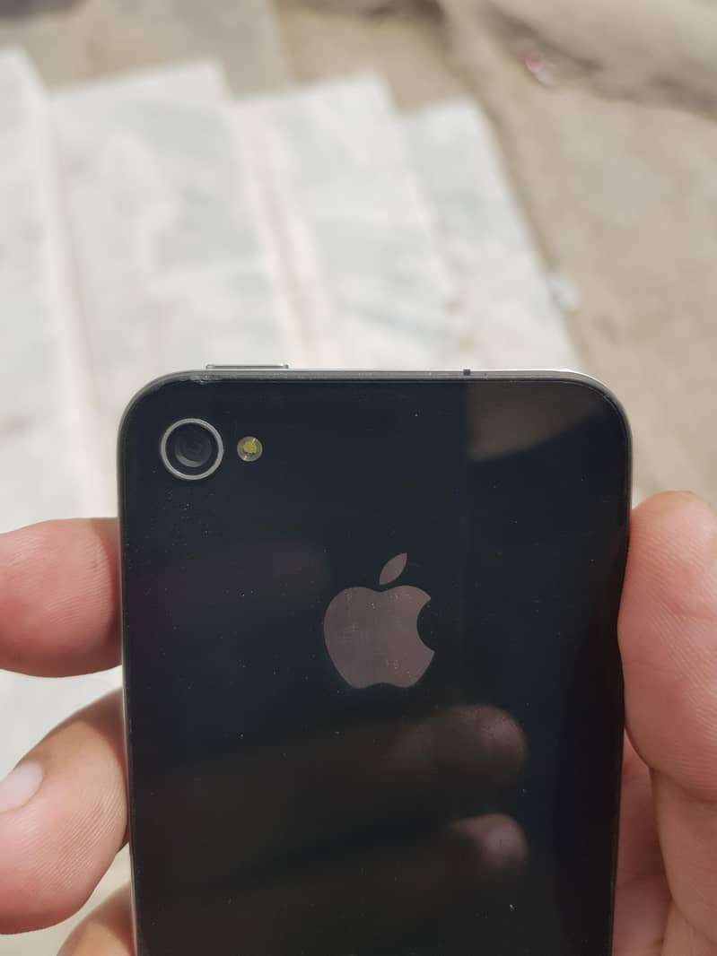 Apple iPhone 4 6