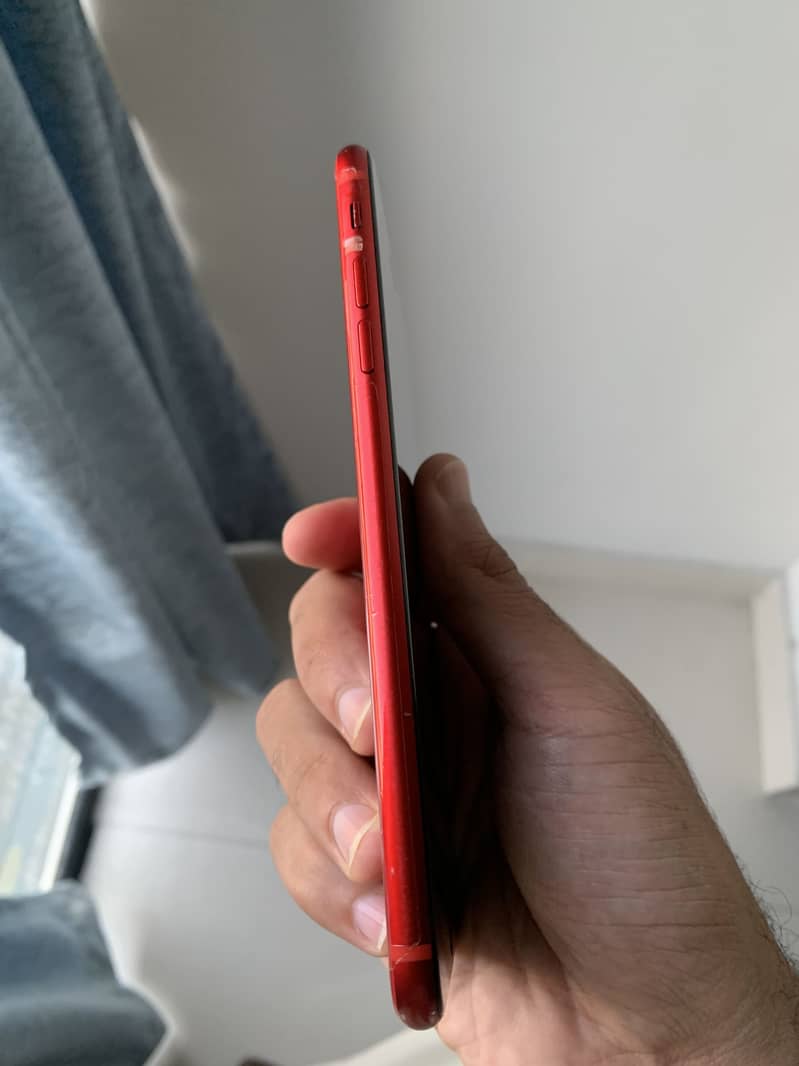 Apple iPhone 8 Plus 3