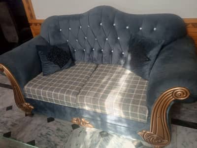 sofa set 2/2/2 with table 5feat ka ha sath