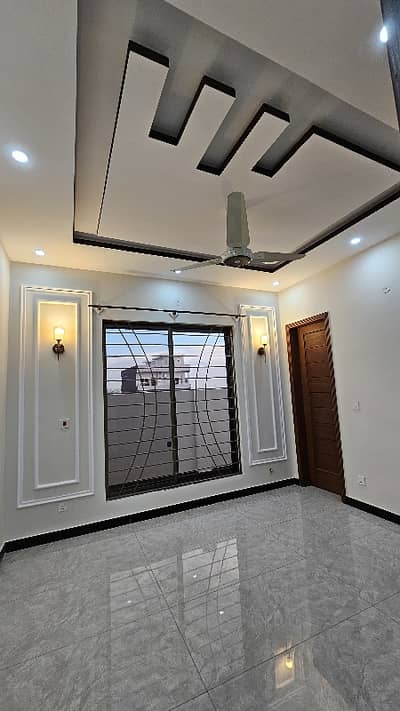25x40 4 Marla Like a Brand new House for Sale At its best location in G-13/1