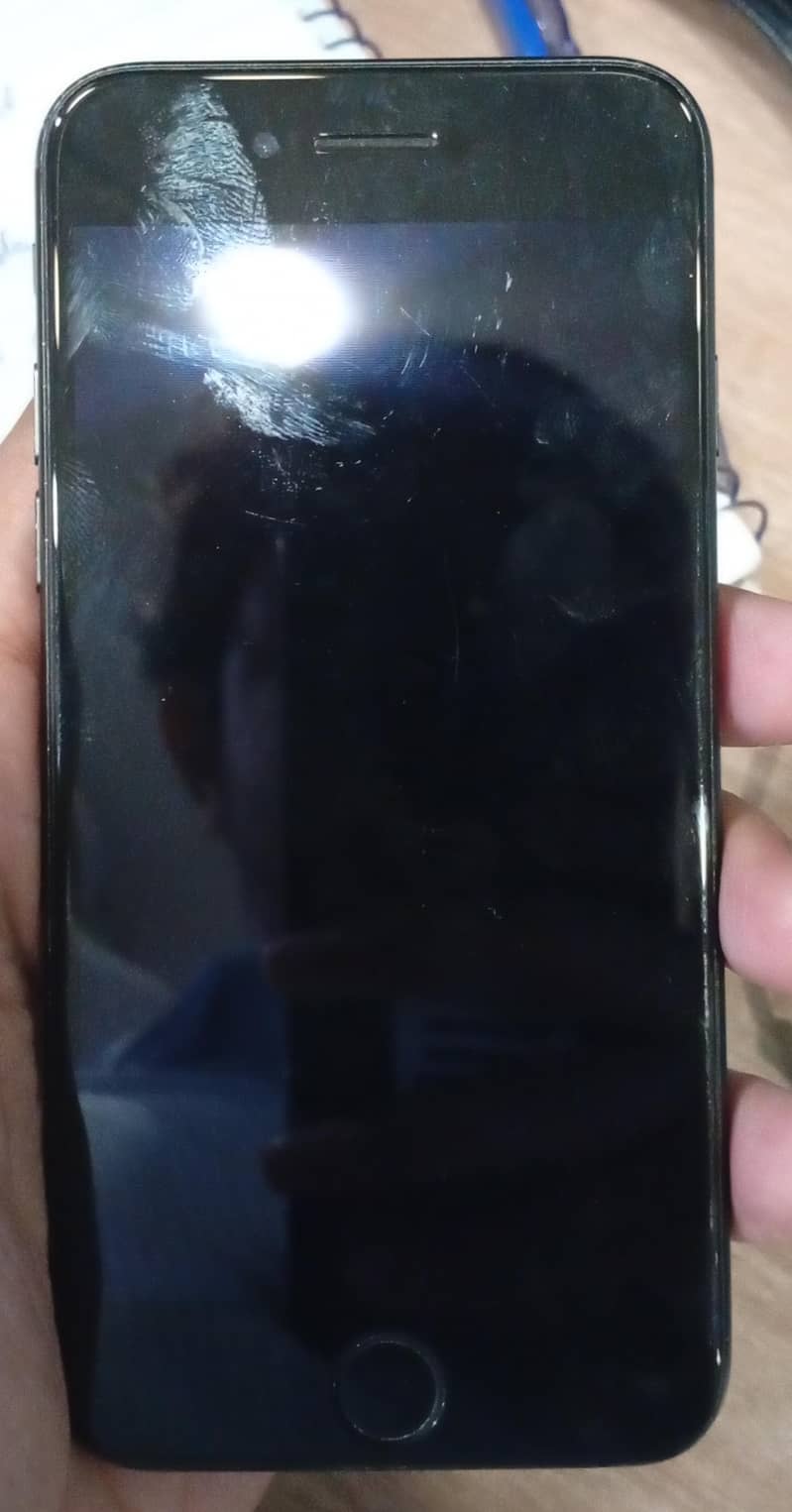 Apple iPhone 7 2