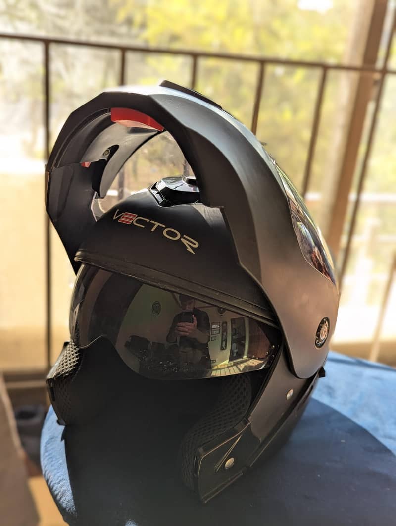 Vector 242 Helmet 1
