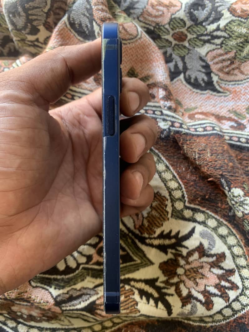 Iphone 12 3