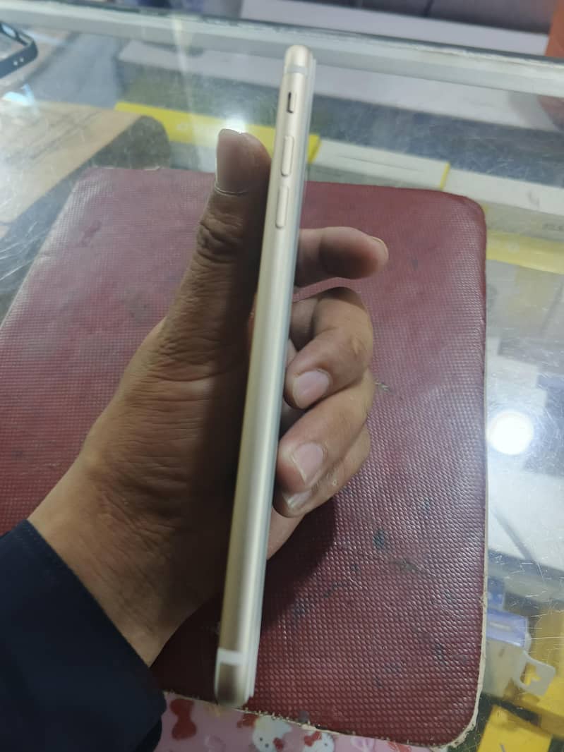 Apple iPhone 7 Plus 1