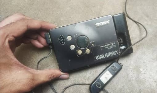sony walkman WM EX-707