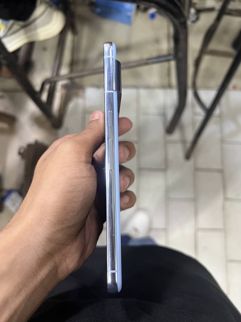 Google Pixel 8 Pro 2