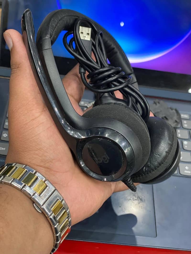 Logitech H390 0