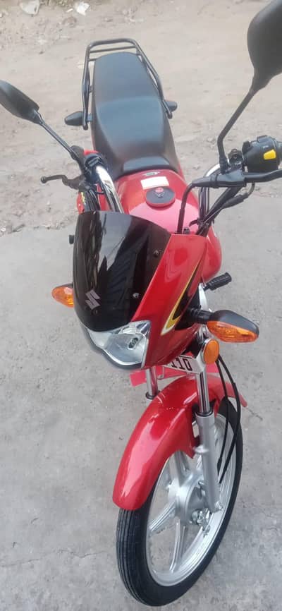 Suzuki 110 new condition single hand use