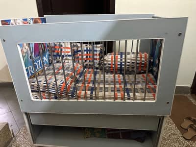 baby cot