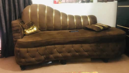Dewan sofa