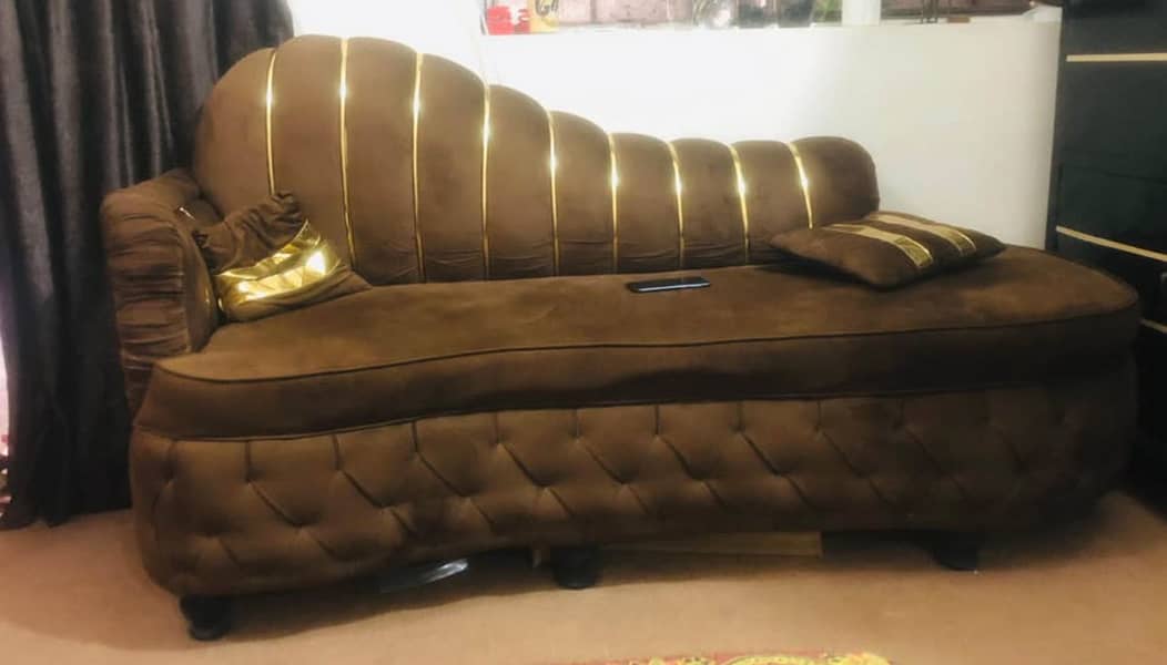Dewan sofa 0