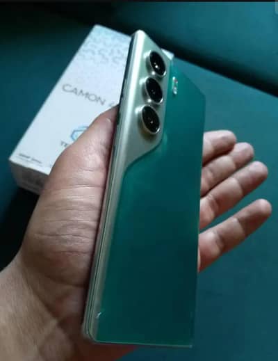 Tecno CAMON 40 Pro