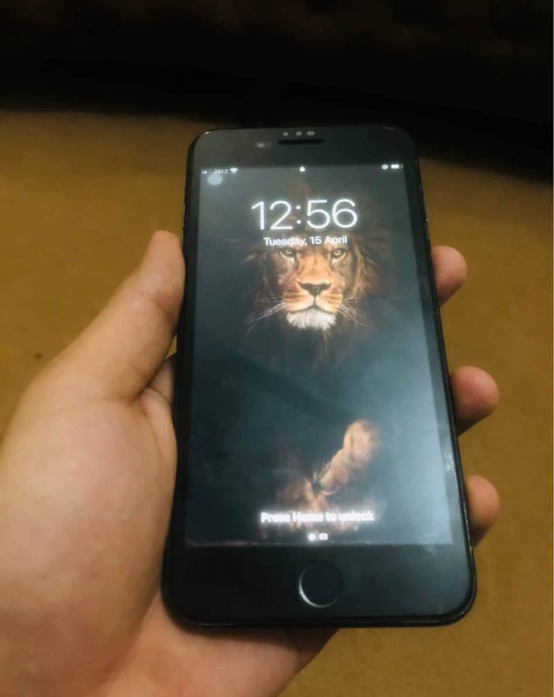 Apple iPhone 7 Plus 1