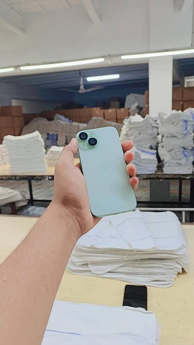 Apple iPhone 15