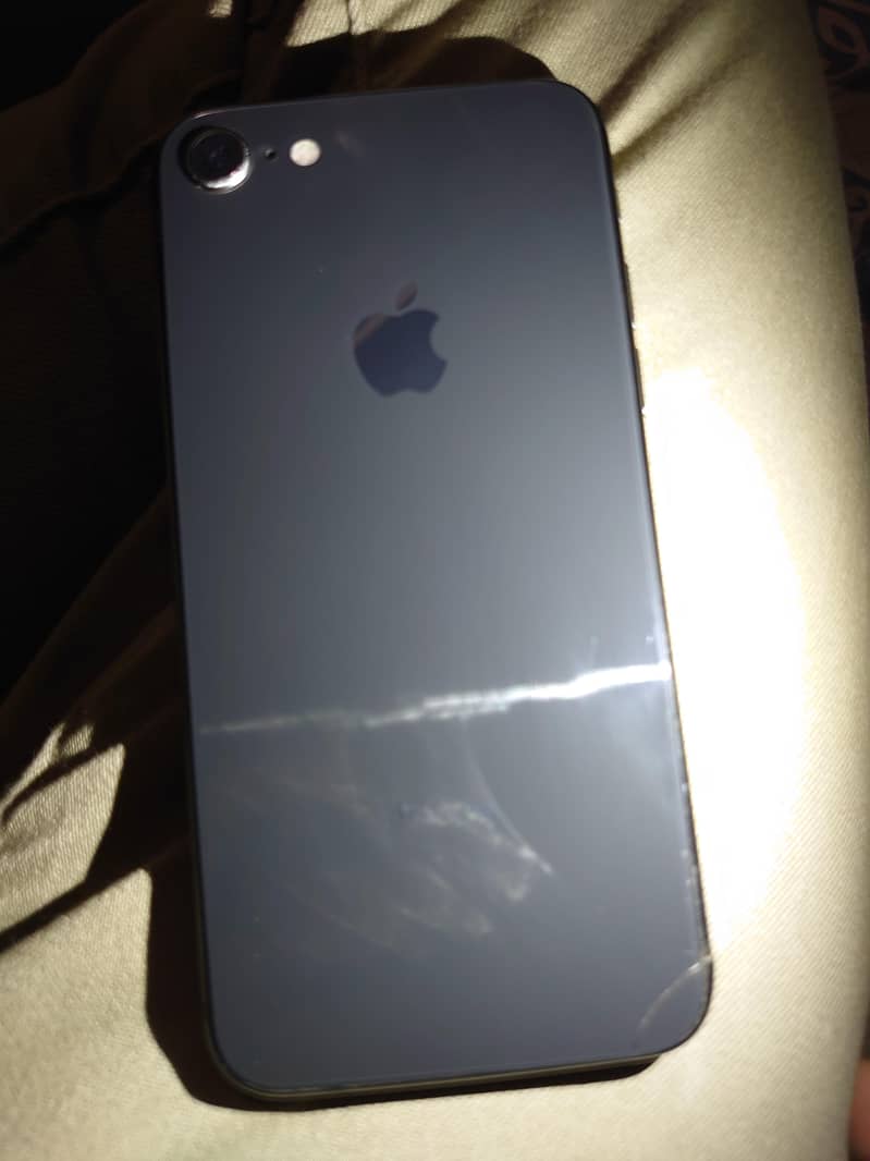 Apple iPhone 8 4