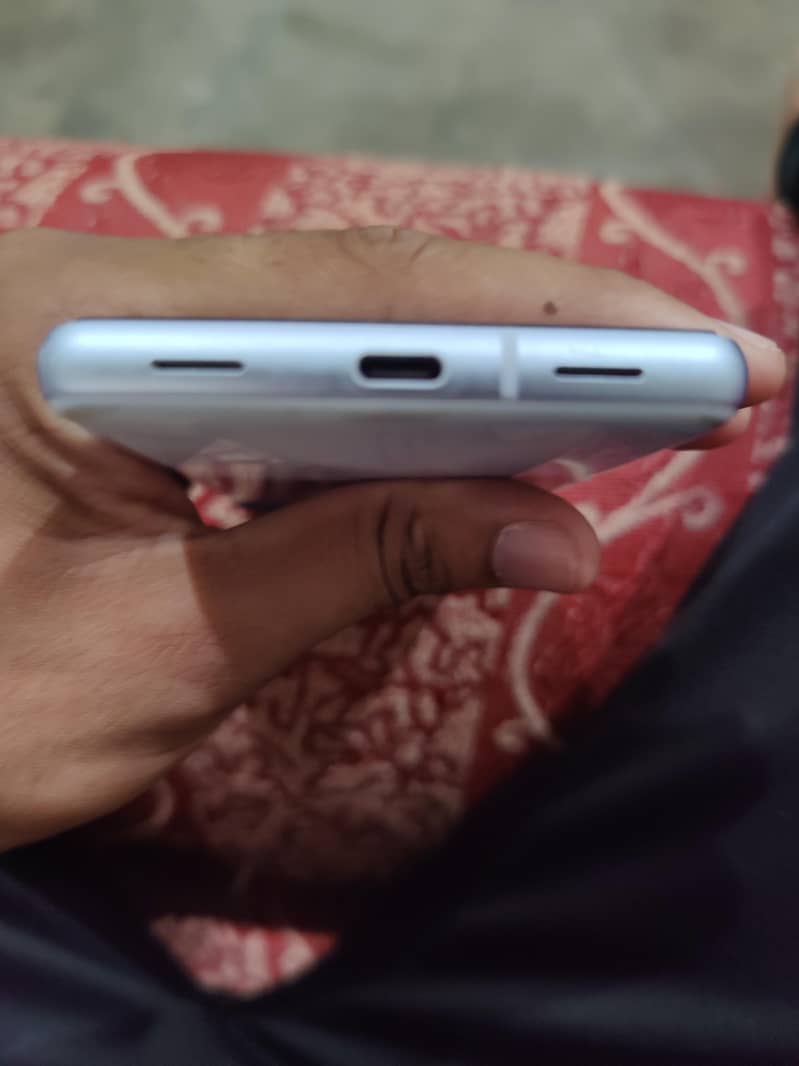 Google Pixel 7a 2