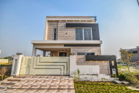 8 Marla House Available for Rent Prime Location