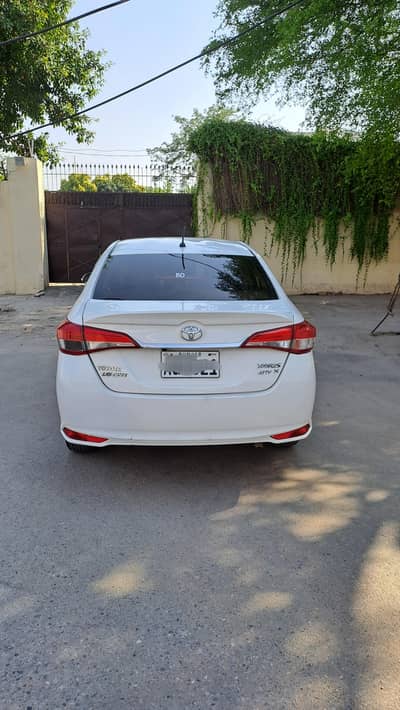 Toyota yaris 1.5 full option