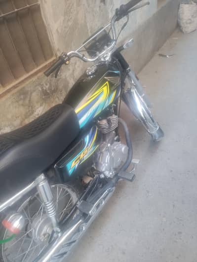 Honda 125 like brand new urgent sale