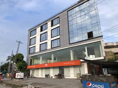 Showroom, floor and office available for rent