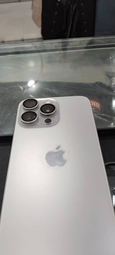 Apple iPhone 15 Pro Max