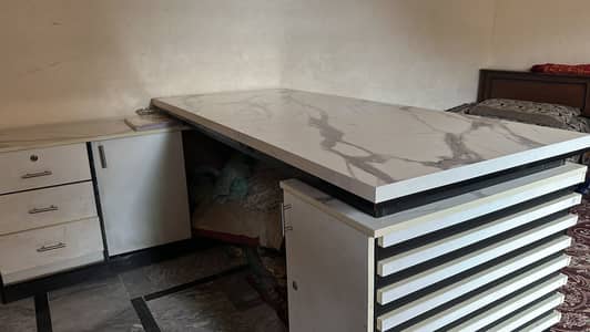 Office table