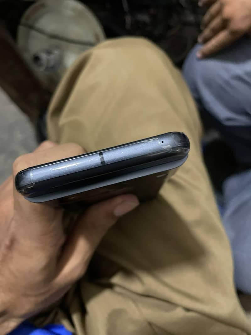 Google Pixel 8 3
