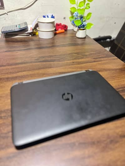 Hp ki Pro Book Ha ye Sari Details pictures ma ha