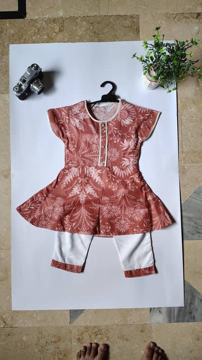 Frocks For 1 to 6 years old girls Beautiful design and brand new