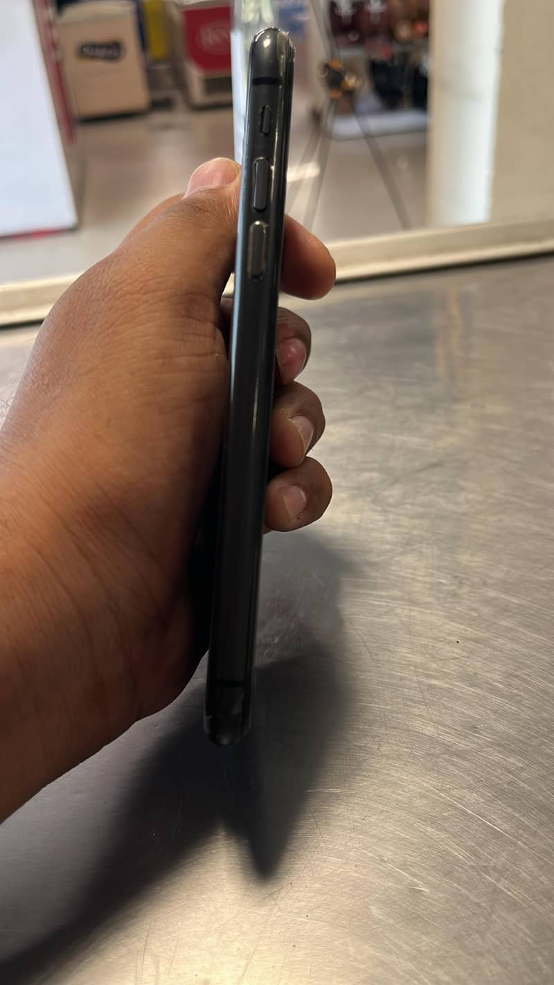 Apple iPhone 11 1