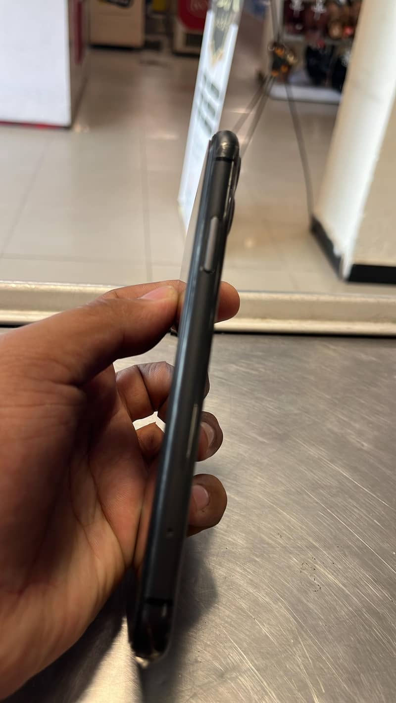 Apple iPhone 11 2