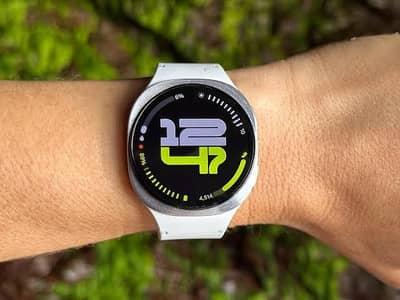 Samsung galaxy watch 8 bttr than apple xiaomi