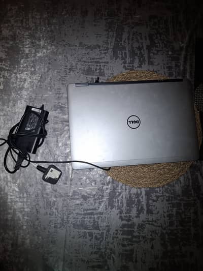 Latitude E6540 works completely fine just needs the wire, its imported