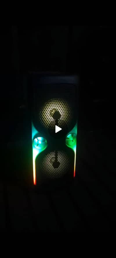 RGB PARTY SPEAKER FOR SALE (CLEAR BASS AND LOUD SOUND )