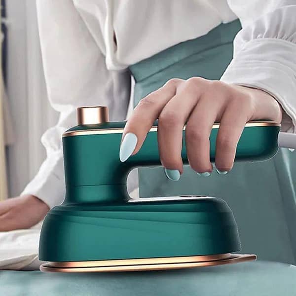 Mini Professional Steam Iron Handheld Portable Garment Steamer Wet Dry Ironing Machine Portable Electric Iron Steamer Clothes