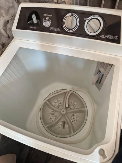 Haier full size 12kg single tub washing machine