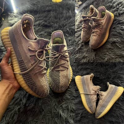 Yeezy Boost 350 V2