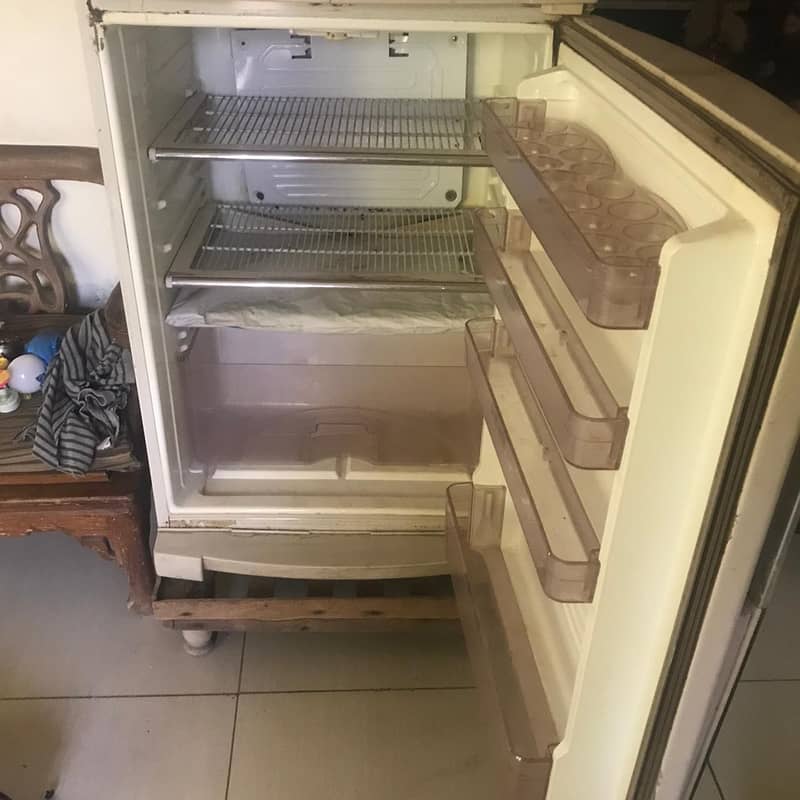 Dawlance fridge 2