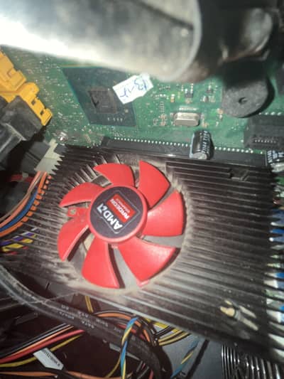 Amd redeon r5 430 gddr5 2gb