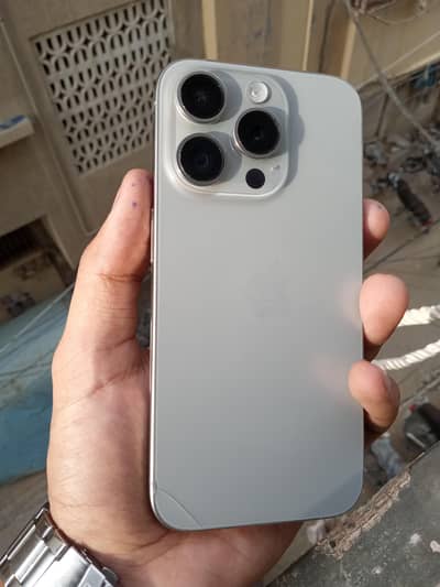 Apple iPhone 15 Pro