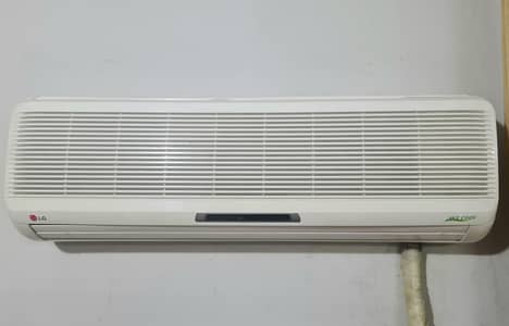 LG 1 Ton non inverter Ac
